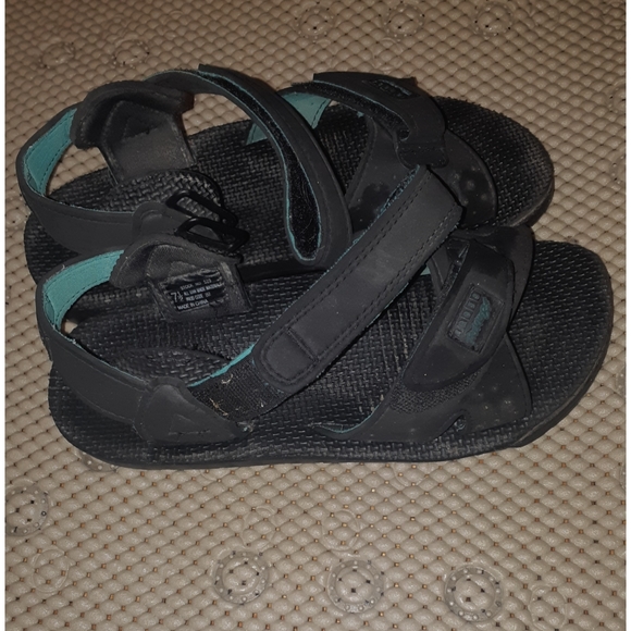 Cross trekkers size 7.5 - Picture 2 of 3